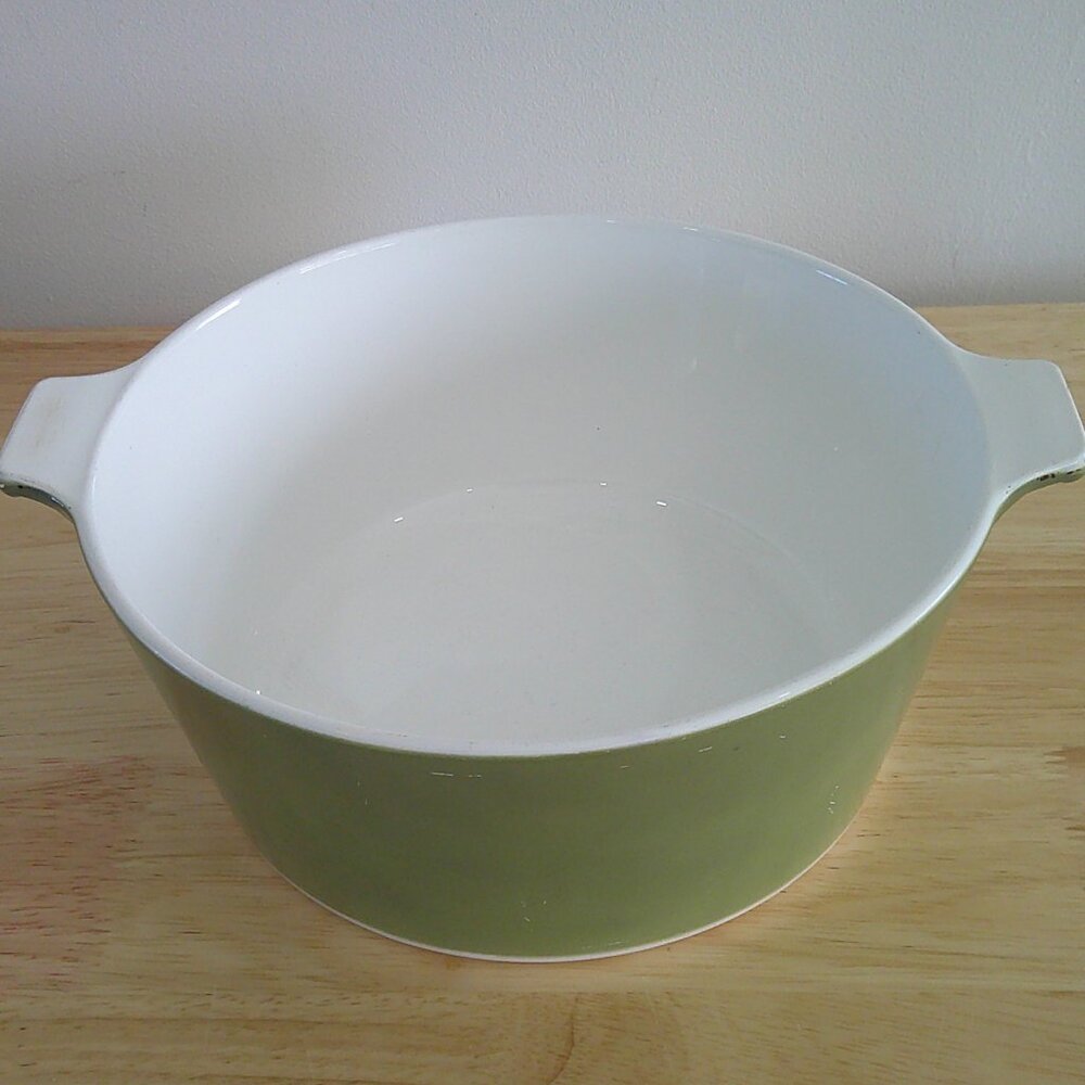 21/2 quart corning wear casserole dish